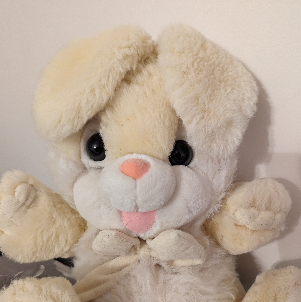 🌟3/$20🌟 - Stuffed Bunny - Picture 2 of 5